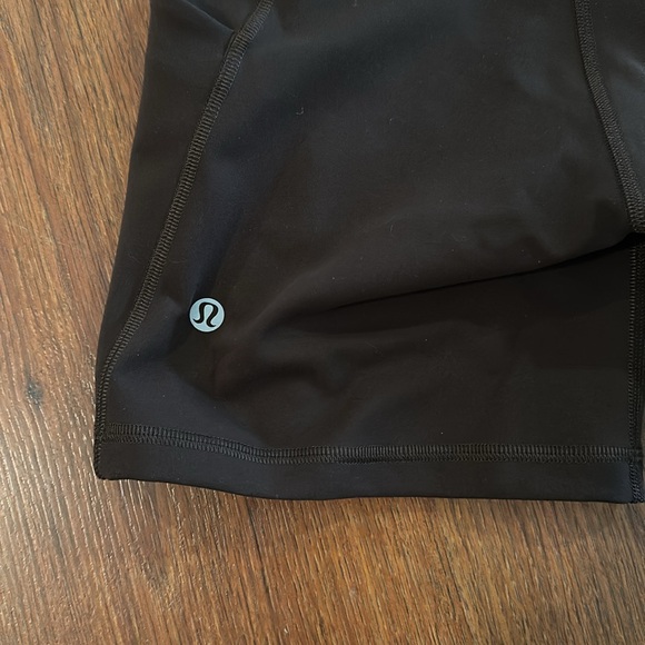 Lululemon shorts - Picture 4 of 4